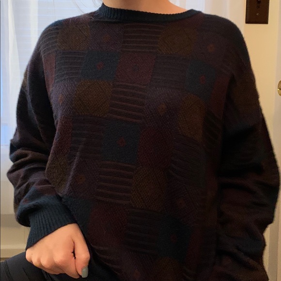 Retro Oversized Sweater - Picture 2 of 5